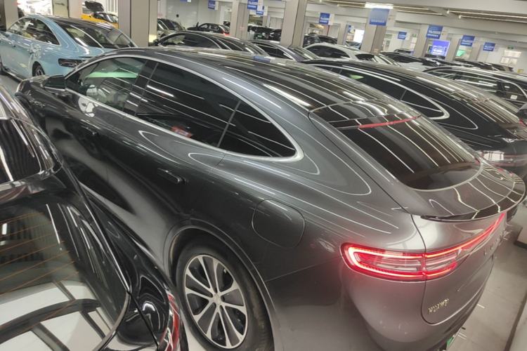 Used Hima Luxeed R7 2024 All-Electric 802 km Max Exterior 2
