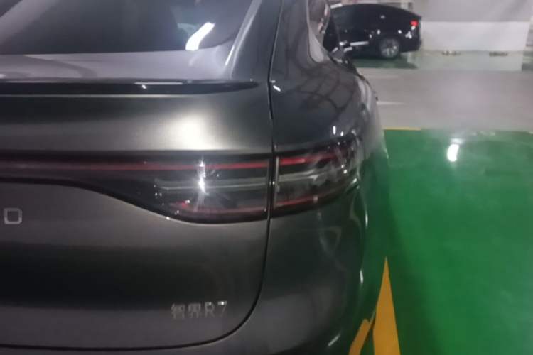 Used Hima Luxeed R7 2024 All-Electric 736 km Ultra Exterior 3