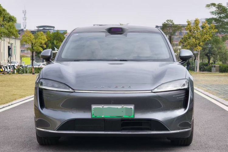 Used Hima Luxeed R7 2024 All-Electric 667 km Max Exterior 4