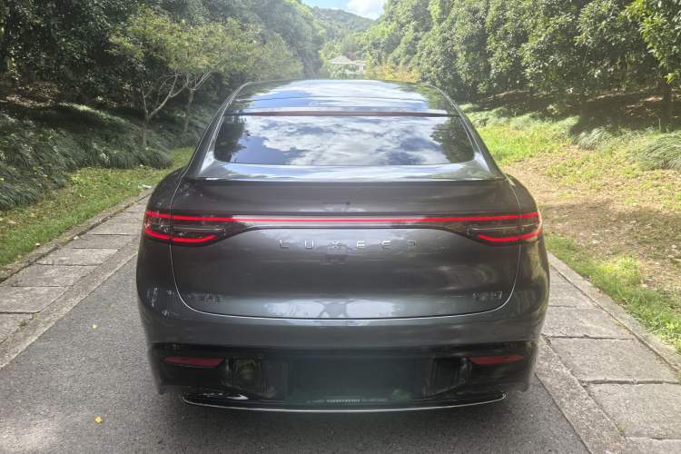Used Hima Luxeed R7 2024 All-Electric 736 km Ultra Exterior 4