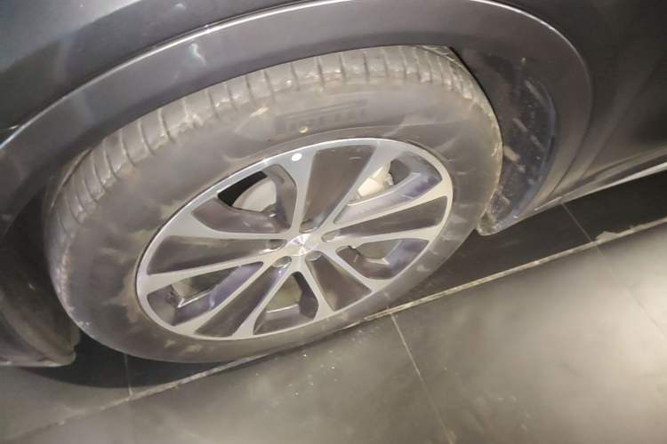 Used Hima Luxeed R7 2024 All-Electric 802 km Max Exterior 4