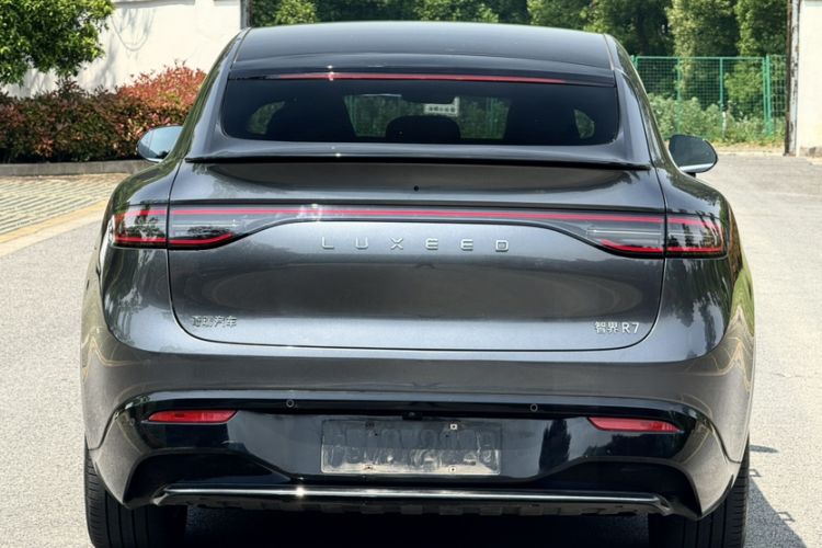 Used Hima Luxeed R7 2024 All-Electric 802 km Max Exterior 5
