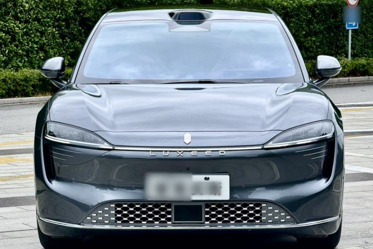 Used Hima Luxeed R7 2024 All-Electric 802 km Max Exterior 6