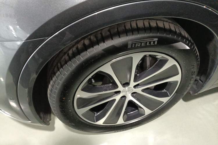 Used Hima Luxeed R7 2024 All-Electric 802 km Max Exterior 7