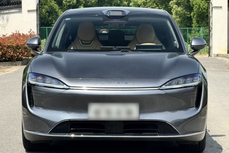 Used Hima Luxeed R7 2024 All-Electric 802 km Max Exterior 7