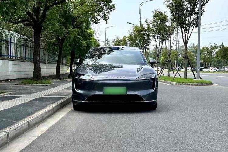 Used Hima Luxeed R7 2024 All-Electric 802 km Max Exterior 8