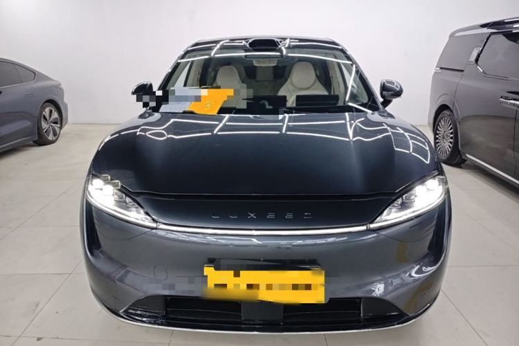 Used Hima Luxeed R7 2024 All-Electric 667 km Max Front
