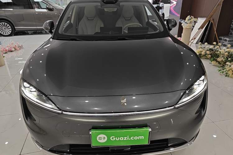 Used Hima Luxeed R7 2024 All-Electric 802 km Max Front