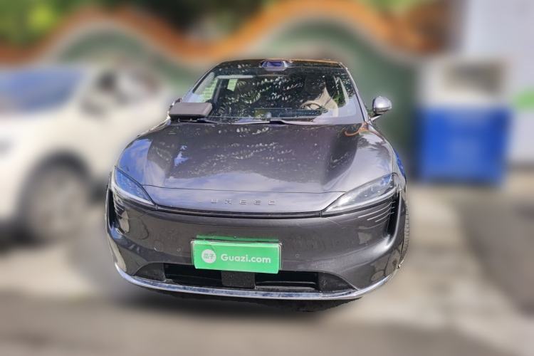 Used Hima Luxeed R7 2024 All-Electric 802 km Max Front