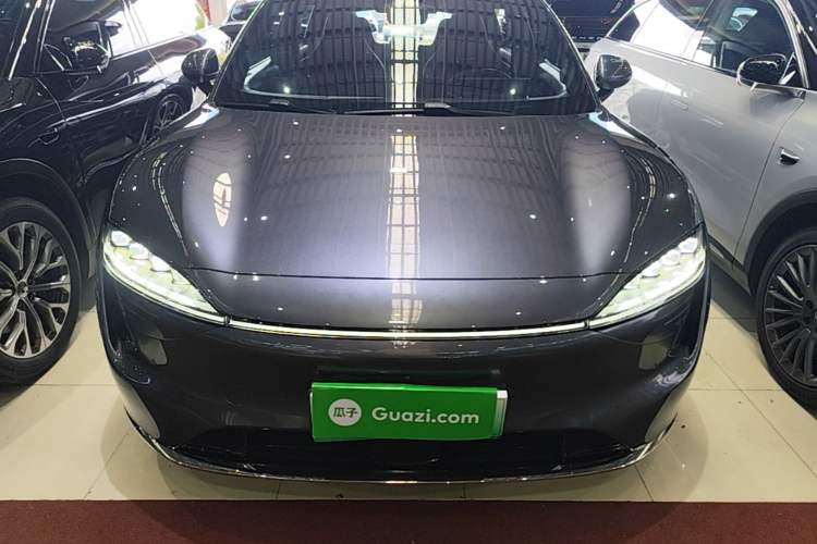 Used Hima Luxeed R7 2024 All-Electric 736 km Ultra Front