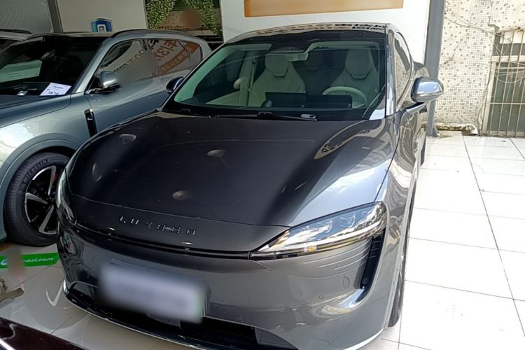 Used Hima Luxeed R7 2024 Pure Electric 667km Pro Front