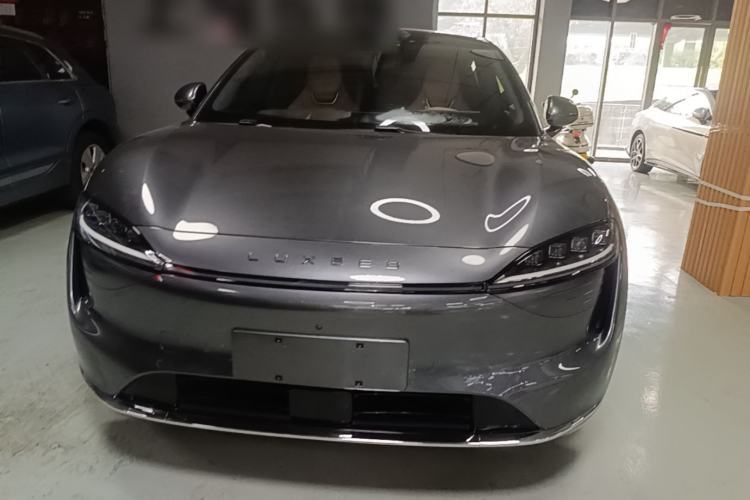 Used Hima Luxeed R7 2024 All-Electric 802 km Max Front