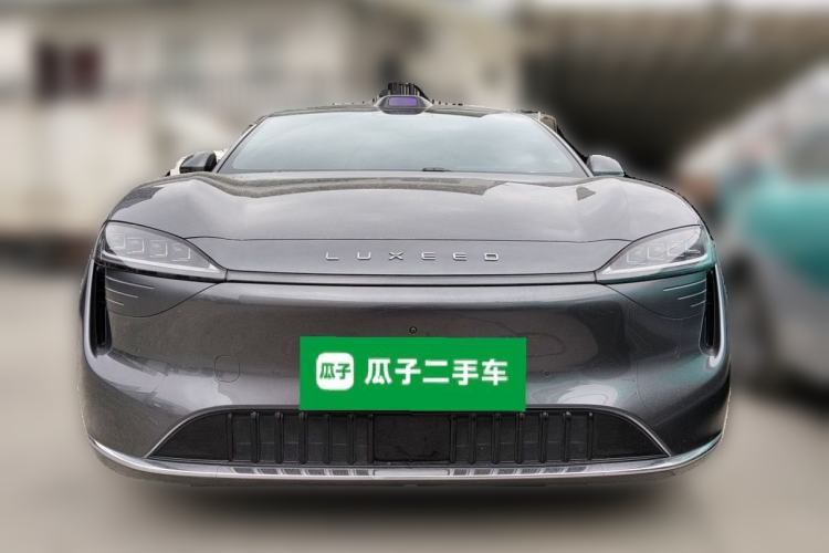 Used Hima Luxeed R7 2024 All-Electric 802 km Max Front