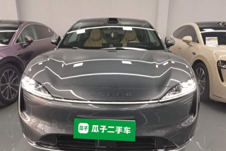 Used Hima Luxeed R7 2024 All-Electric 736 km Ultra Front
