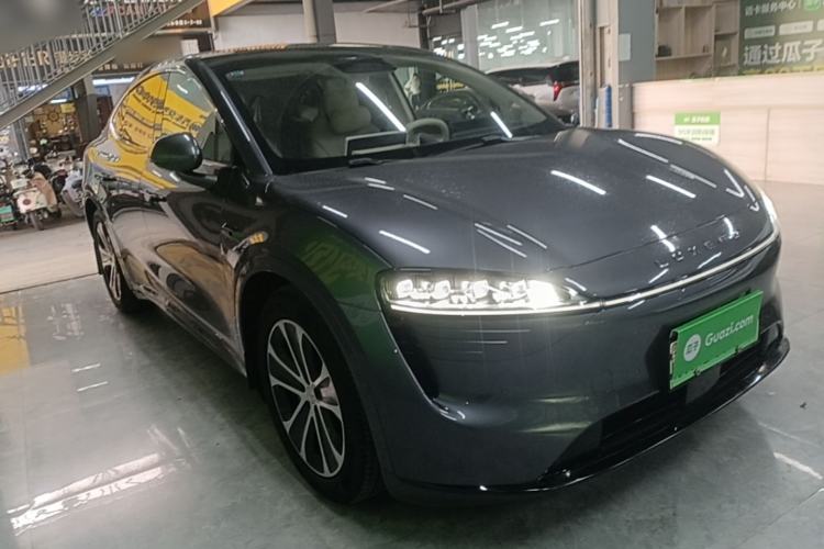 Used Hima Luxeed R7 2024 Pure Electric 667km Pro Front Right 45 Deg