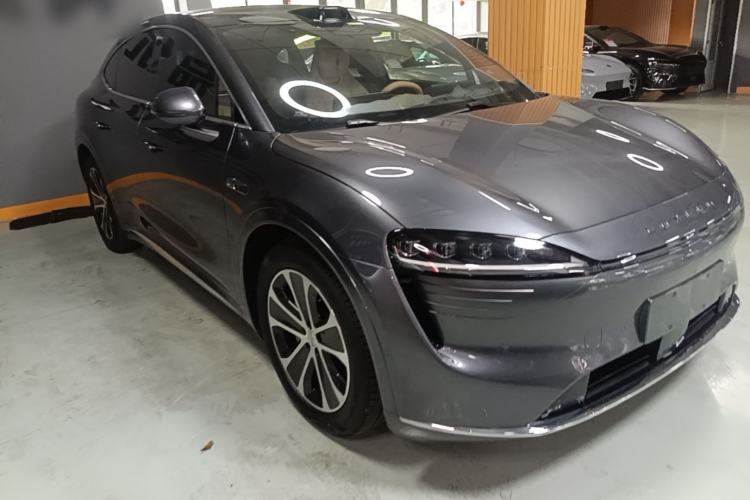 Used Hima Luxeed R7 2024 All-Electric 802 km Max Front Right 45 Deg
