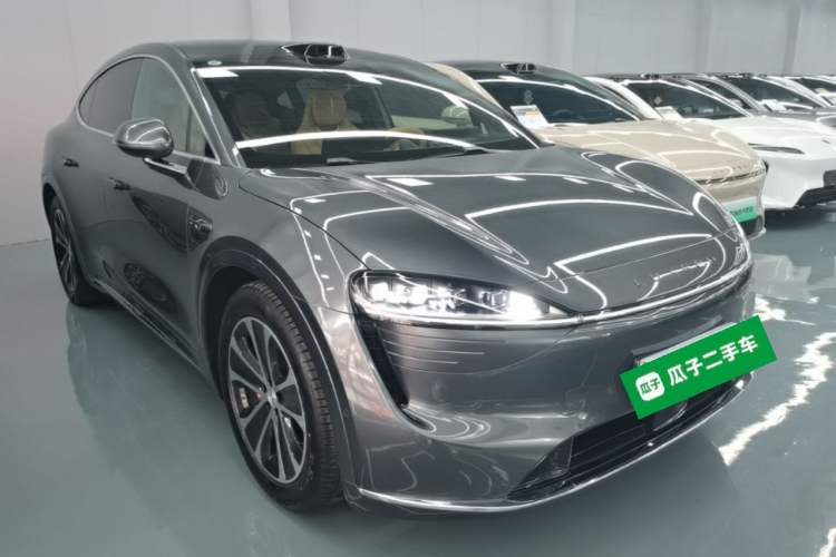 Used Hima Luxeed R7 2024 All-Electric 736 km Ultra Front Right 45 Deg