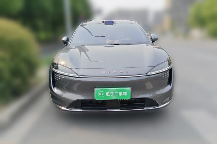 Used Hima Luxeed R7 2024 All-Electric 802 km Max Front