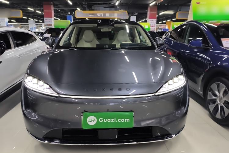 Used Hima Luxeed R7 2024 All-Electric 802 km Max Front