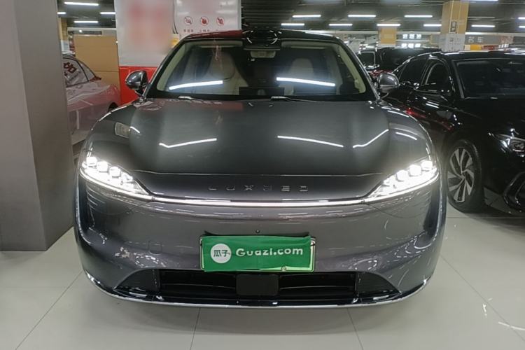 Used Hima Luxeed R7 2024 All-Electric 667 km Max Front