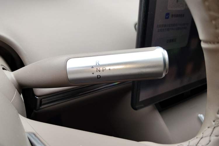 Used Hima Luxeed R7 2024 All-Electric 802 km Max Gear Lever