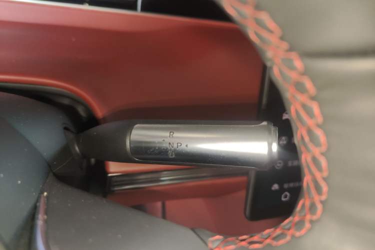 Used Hima Luxeed R7 2024 All-Electric 802 km Max Gear Lever