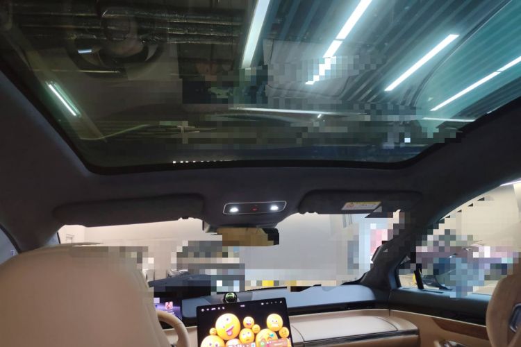 Used Hima Luxeed R7 2024 All-Electric 667 km Max Headliner