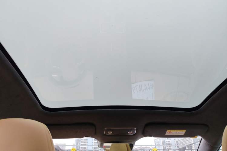 Used Hima Luxeed R7 2024 All-Electric 667 km Max Headliner