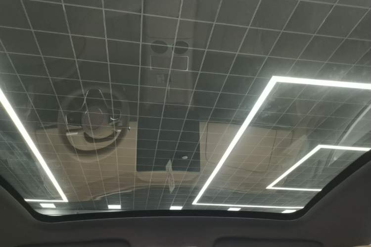 Used Hima Luxeed R7 2024 All-Electric 736 km Ultra Headliner