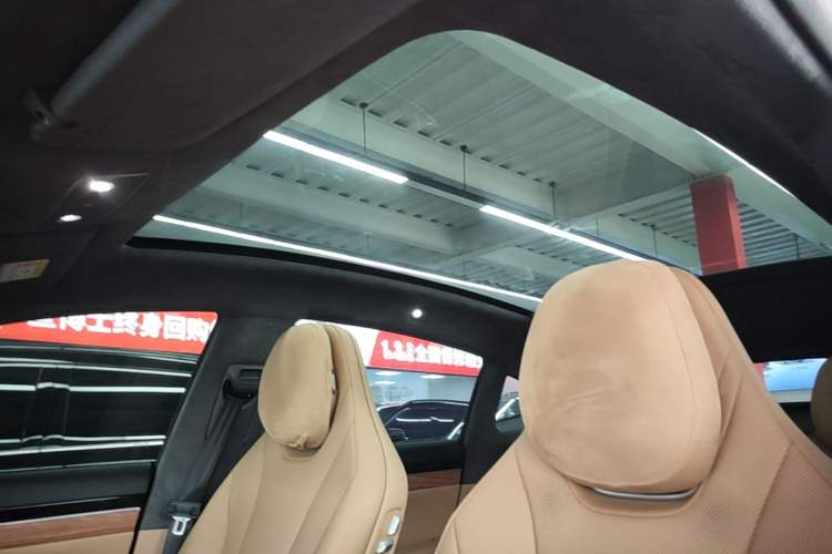Used Hima Luxeed R7 2024 All-Electric 802 km Max Headliner
