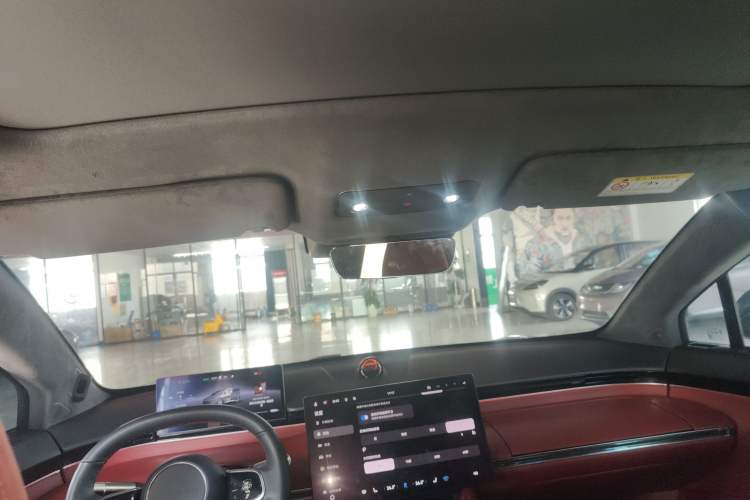 Used Hima Luxeed R7 2024 All-Electric 802 km Max Headliner