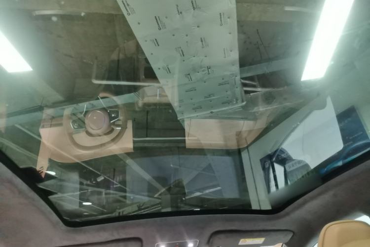 Used Hima Luxeed R7 2024 All-Electric 802 km Max Headliner