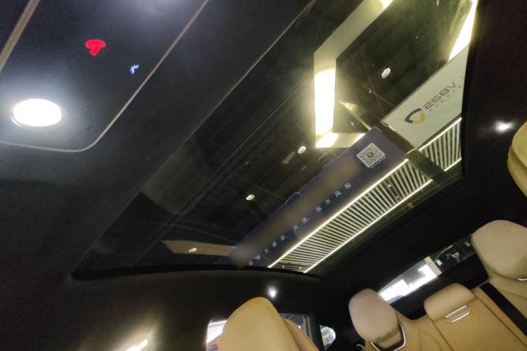 Used Hima Luxeed R7 2024 All-Electric 802 km Max Headliner