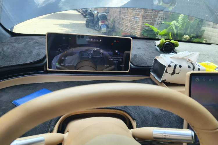 Used Hima Luxeed R7 2024 All-Electric 802 km Max Instrument Cluster