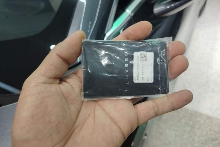 Used Hima Luxeed R7 2024 All-Electric 802 km Max Interior 1