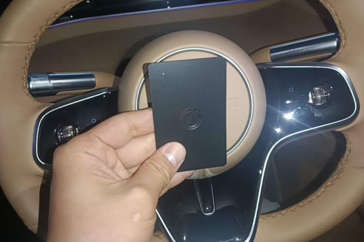 Used Hima Luxeed R7 2024 All-Electric 736 km Ultra Interior 1