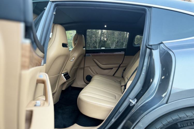 Used Hima Luxeed R7 2024 All-Electric 736 km Ultra Interior 4