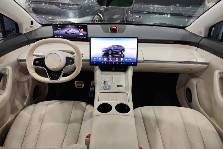 Used Hima Luxeed R7 2024 All-Electric 802 km Max Interior 4