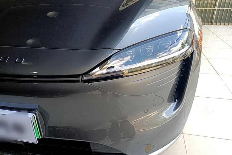 Used Hima Luxeed R7 2024 Pure Electric 667km Pro Left Front Headlight