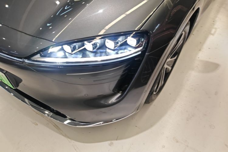 Used Hima Luxeed R7 2024 All-Electric 802 km Max Left Front Headlight
