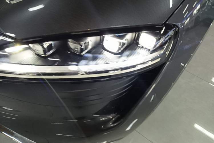 Used Hima Luxeed R7 2024 All-Electric 667 km Max Left Front Headlight