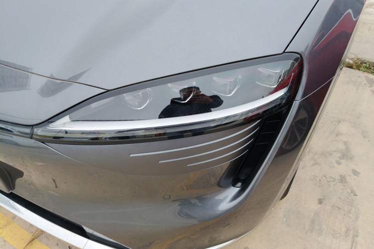 Used Hima Luxeed R7 2024 All-Electric 667 km Max Left Front Headlight