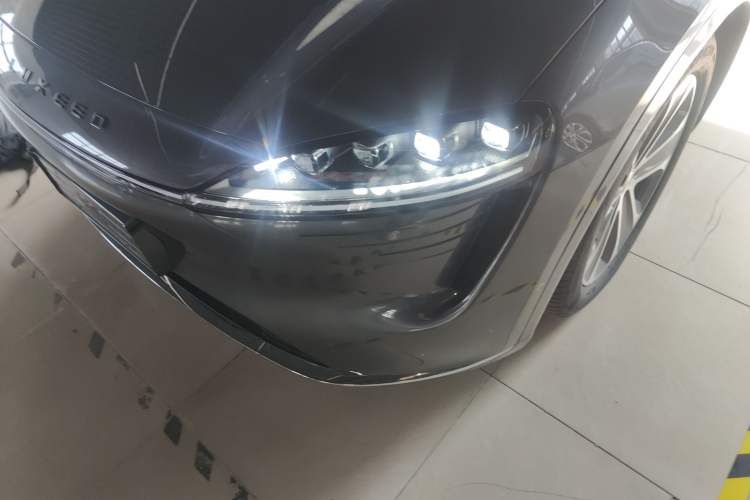 Used Hima Luxeed R7 2024 All-Electric 802 km Max Left Front Headlight