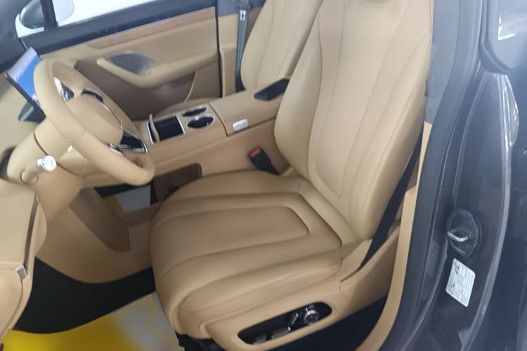 Used Hima Luxeed R7 2024 All-Electric 802 km Max Left Front Seat