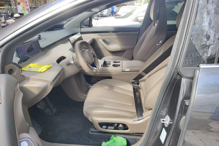 Used Hima Luxeed R7 2024 All-Electric 802 km Max Left Front Seat