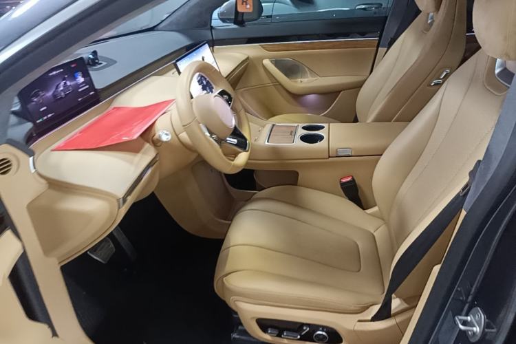 Used Hima Luxeed R7 2024 All-Electric 802 km Max Left Front Seat