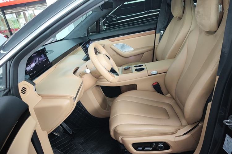 Used Hima Luxeed R7 2024 All-Electric 802 km Max Left Front Seat