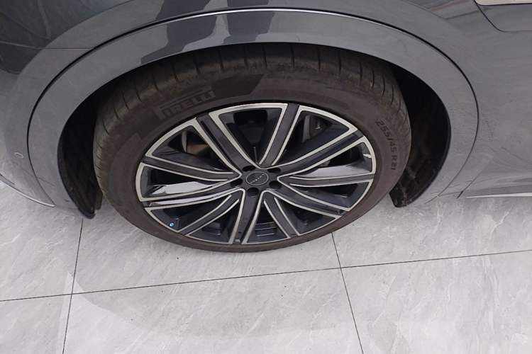 Used Hima Luxeed R7 2024 All-Electric 802 km Max Left Front Wheel Hub