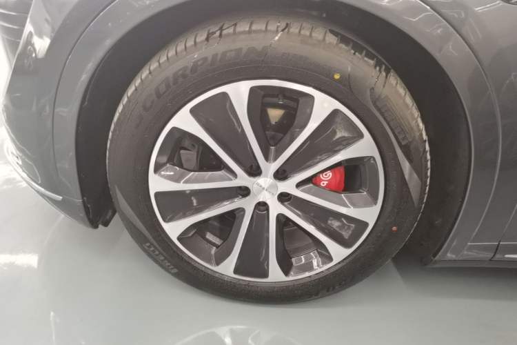 Used Hima Luxeed R7 2024 All-Electric 736 km Ultra Left Front Wheel Hub