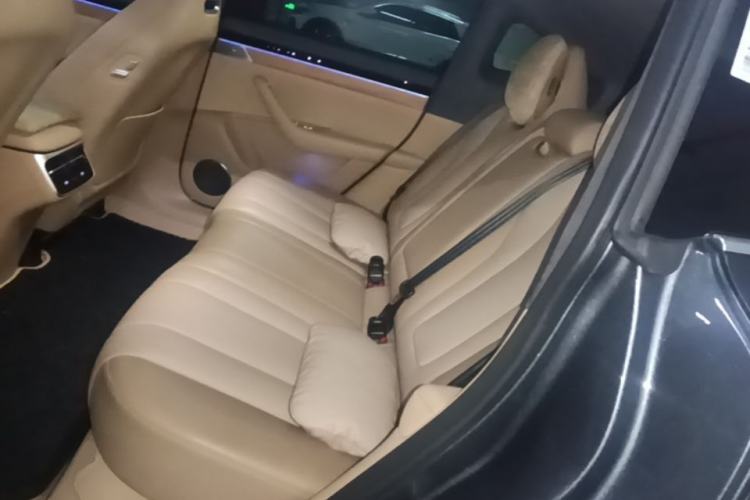 Used Hima Luxeed R7 2024 All-Electric 736 km Ultra Left Rear Seat